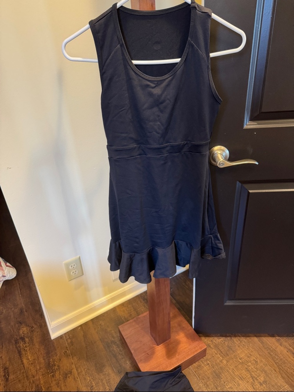 Dona Jo sz small active dress and separate shorts